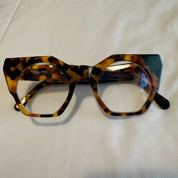 SEE Eyewear (Style 7775) Stylish Tortoise Shell Square Glasses - Picture 1 of 9